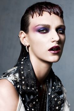 Tough Love: Super-Edgy Makeup | Teen Vogue Glam Rock Makeup, Rock Makeup, Punk Glam, Punk Makeup, Goth Glam, Gothic Glam, We Will Rock You, Edgy Makeup, Stylish Face Mask