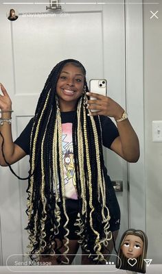 Knotless With Blonde And Black, Peak A Boo Braids Brown, Braid Hair Combos, Braided Box Braids Hairstyles, Knotless Box Braids With Color And Curls, Braids For Teenage Girls Hair Black, Peka Boo Braids Color, Pick A Boo Braids, Peek A Boo Box Braids With Curls