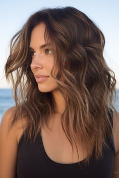 Tired of fighting with your long hair to get some more life? Don't chop it off to get more dimension and movement! Girl, all you need is some long layers! Heavy Layers Long Hair, Beachy Waves Long Hair, Long Beach Waves, Messy Layers, Messy Waves, Hair Play, Messy Curls, Layered Hairstyles, Natural Wavy Hair