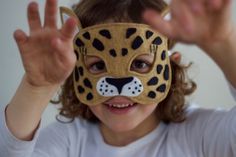 image_2 at Makerist Leopard Mask, Zebra Mask, Animal Masks For Kids, Felt Animal Masks, Freezer Paper Stenciling, Felt Mask, Animal Mask, Birthday Party Crafts, Felt Animal