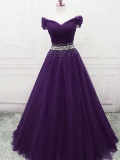 Silhouette:?A Line Waist: Natural Fabric:?Tulle Shown Color:?Dark Purple Built-In Bra: Yes Gaun Abad Pertengahan, Prom Dresses Off The Shoulder