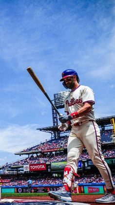 MLB Philadelphia Phillies star Bryce Harper walking towards the batters box baseball wallpaper background Phillies Background, Philadelphia Phillies Wallpaper, Bryce Harper Wallpaper, Philly Aesthetic, Mlb Aesthetic, Baseball Wallpapers, Baseball Phillies, Baseball Plate