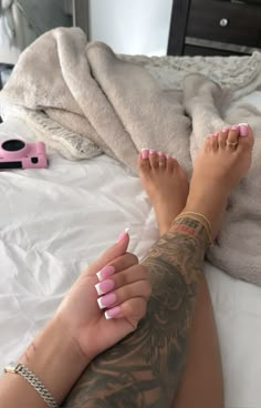 Mani Pedi Aesthetic, Pretty Pedicures, Pretty Toe Nails, Gel Toes, Cute Toe Nails, Cute Toes