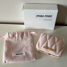 Miu Miu Makeup, Aesthetic Makeup Bag, Gifts Wishlist, Black Gold Sunglasses, Luxury Packaging Design, Red Sunglasses, Plastic Film, Heart Sunglasses, Girly Accessories