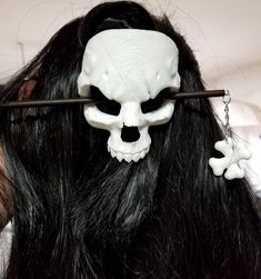 Size medium shown on mannequin. Small and medium shown in other photos. This can be worn with medium to long hair. It's perfect over a french braid or partial updo. You will need to secure your hair in your chosen style before adding the skull. The hair stick will go through only a portion of your hair if it's thick or long and will cover the clips/pins you used to secure your hair. The stick is wooden but painted to ensure there are no snags. Available in three sizes to accommodate all types of 3d Printing Hair Accessories, Witchy Wardrobe, Partial Updo, Medium To Long Hair, Bun Holder, Goth Hair, Instruções Origami, Scarf Clip, Taehyung Abs