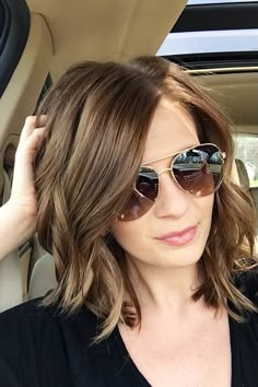 Hairstyles Cut, Brunette Bob, Messy Bob Hairstyles, Skirt Diy, Blond Balayage, Long Face Hairstyles, Hairstyles Women, Women's Hairstyles, Hair Styles 2017