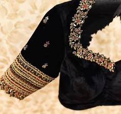 Velvet Blouse Design, Unique Saree, Black Velvet Blouse, Zardosi Embroidery, Embroidery Online, Latest Model Blouse Designs, Fashionable Saree Blouse Designs, Cutwork Blouse Designs