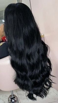 Long Natural Curly Hair, Brown Hair Inspiration, Black Wavy Hair, Black Hair Aesthetic, Hair Styels, Long Shiny Hair, Black Hair Dye, Beautiful Black Hair