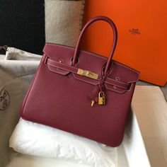 The Hermes Birkin Bag is a luxurious and iconic fashion accessory, renowned for its exquisite craftsmanship and exclusive materials #hermes #birkin #bag #handbags Twelfth Birthday, Birkin Bags, Bags 2022, Designer Totes, Tote Bags Handmade, Purses Designer, Womens Purses