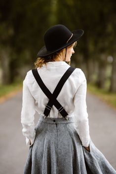 WOMEN SUSPENDERS | Black Suspenders, Women's Linen Suspenders The timeless trend of a classic style.  Son de Flor linen suspenders were created to complement our classic skirt, however, you can wear them with just about anything. Add some fashion flair to your look by contrasting color combinations or choosing the same color for a smooth look. 彡 DESIGN FEATURES ☆ *  Adjustable length  *  Clip-on metals ends *  One size *  98 cm/38.6 inch in length and 4 cm/ 1.6 inch in width  *  Twill linen is much denser than the regular linen  ♡Join our Newsletter Community and receive 10% off your first purchase! Sign up here: https://tinyurl.com/2vdrvbr6 FIT & SIZING ☆ Length is 98cm. Width is 4cm. MATERIAL & CARE ☆ * Made from 100% pure linen, pre-washed & softened. The garment will not shrink after w Women Suspenders, Skirt Suspenders, Style Année 20, Modern Vintage Style, Black Suspenders, Black Linen Dress, Suspenders For Women, Classic Skirts, Celebrity Design