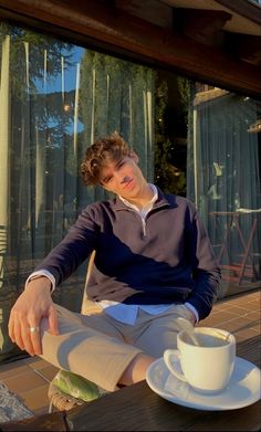 Old money style. Fashion. Summer mood. Uniqlo Men Outfit, Quarter Zip Outfit, Quarter Zip Men, Money Clothes, Guys Fits, Boyfriend Outfit, Guy Fits