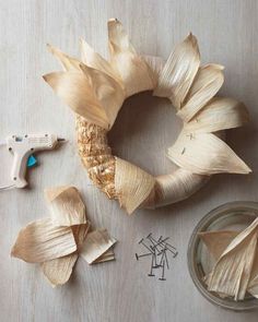 Dried Corn Husk Wrappers- Used for Tamales or steaming other foods- Also great for crafts- Country Creek LLC. - Country Creek LLC Corn Husk Wreath, Corn Husk Crafts, Corn Husk Dolls, Dried Corn, Diy Thanksgiving, Corn Husk, Harvest Season, The Harvest, Paper Towels