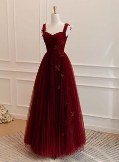 فستان زهري, Burgundy Evening Dress, Long Formal Dress, Color Rush, Prom Dresses For Sale, Red Evening Dress, Prom Dress Inspiration, Cute Prom Dresses, Pretty Prom Dresses