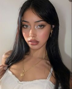 Mirror Palais Cindy Kimberly, Cindy Kimberly Makeup Looks, Cindy Kimberly Face Morph, Wolfiecindy Makeup, Cindy Kimberly Halloween, Cindy Kimberly Hair, Angelic Beauty Faces, Wolfe Cindy, Makeup On Asian