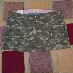 Nwt. Super Cute! Levi's Floral Camo Mini Shirt. Juniors Size 11. Front Pockets Are Functional And Deep! Levi's Casual Mini Skirt, Trendy Levi's Cotton Skirt, Levi's Fitted Cotton Skirt, Levi's Casual Cotton Skirt, Fitted Levi's Skirt With Pockets, Camo Jorts, Camo Mini Skirt, Floral Camo, Camo Skirt