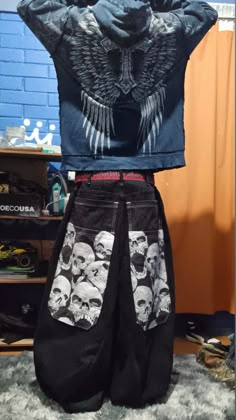 Jnco Jorts Outfit, Jncos Outfit, Punk Outfit Ideas, Affliction Clothing, Baggy Outfit Ideas, Rad Clothes, Funky Outfits, Guys Clothing Styles