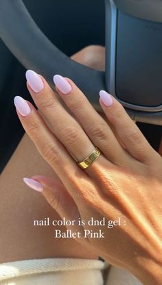 Neutral Work Nails, Pretty Gel Nail Colors, Nails For Beach Wedding, Minimalist Nails Almond Design, Pink Nail Combo, Everyday Nail Color, Summer Neutral Nail Colors, Pinkish White Nails, Nail Trends 2024 Spring