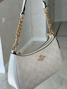 Сумка coach Aesthetic Designer Bags, Cross Bag Outfit, Handbag Ideas, Classy Purses, Fancy Purses