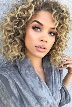 5. #trendypins Types Of Perms, Spiral Perm, Shoulder Length Curly Hair, Curly Hair With Bangs, Permed Hairstyles, Curly Hair Cuts, Medium Hair Cuts, Short Curly Hair, Long Curly Hair