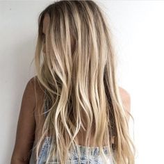 Beachy Blonde Hair, Surf Hair, Surfer Hair, Hair Color Techniques, Brown Blonde Hair, Round Faces