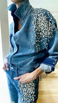 Jeweled Jean Jacket, Bedazzled Clothes, Bedazzled Jean Jacket, Sequin Jeans, Embellished Denim Jacket, Look Jean, Embellished Clothing