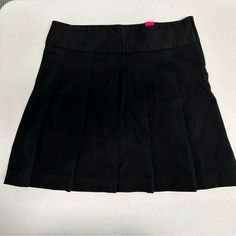 Nwt The Chlldren’s Place Pleated School Skirt Girls Size 12 Black. New With Tags Side Zipper Has Built In Shorts Pleated School Skirt, School Skirt, Skirts For Kids, Childrens Place, Black Skirt, Kids Bottoms, Side Zipper, Black Color, Built In