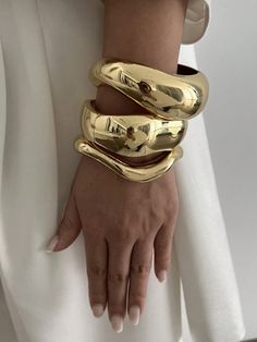 Details:Metal \nStyle:Fashionable \nGender:Women \nStyle Type:Bracelet \nMaterial:Zinc Alloy \n Nyc Nightlife, Chunky Gold Jewelry, Steampunk Men, Photoshoot Moodboard, Kerala Wedding, Style Analysis, Accessory Inspo, Wrist Accessories, Dream Rings