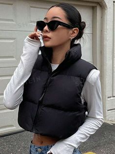 Free Returns ✓ Free Shipping✓. DAZY Zip Up Crop Vest Puffer Thick Coat- Women Winter Coats at SHEIN. How To Style A Vest, Gilet Outfit, Puffer Outfit, Puffer Vest Outfit, Padded Jacket Women, Grey Puffer Jacket, Vest Puffer, Plain Vest, Puffer Jacket Outfit