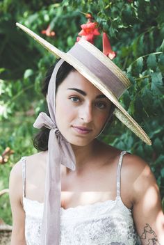 Wide brim straw hat inspired by the Bergère Style . This beautiful hat is ideal for any occasion. An elegant hat for weddings, social events, horse races and summer parties. *Design : This hat is made with high quality materials , using traditional millinery tecniques. all our hats are hand sewn and so each hat is unique. We make the straw for our hats in various widths: 13 - 14 mm, 10 - 11 mm and 7 - 8 mm. When working with narrower straw, the hat increases in quality and the work is more labor Grass Photoshoot, Riviera Aesthetic, Straw Hats Outfit, Hats Outfit, Market Illustration, Palm Royale, Pink Velvet Ribbon, Curated Wardrobe, Straw Boater