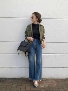 13 maneira de usar parka verde militar - Guita Moda Mode Ulzzang, Casual College Outfits, Casual Day Outfits, Outfit Trends, Women's Casual Style, Winter Mode, Casual Style Outfits, Womens Casual Outfits