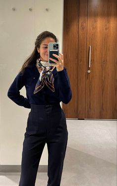 carmen mundt Internship Outfit, Lawyer Outfit, Corporate Attire, Fall Outfits For Work, Business Outfit, Fashion Mistakes, 가을 패션, Professional Outfits