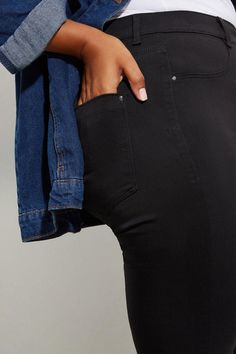 Destination denim. From classic straight leg and your favourite skinny's and jeggings to retro-inspired wide leg and tapered mom jeans, find your dream fit in our women's jeans collection. Whether you want to make a statement or looking to update your essentials, our edit of women's jeans has you covered for every mood and moment. Style: Curve Black Frankie Jeans.  Ideal for: Daywear.  Fit: Regular.  Model wears size UK 18 and is 5' 9" tall. 
 Make-up & Fragrance: Primer (Yves Saint Laurent, Touche Eclat Blur Primer 30ml), Foundation (Estée Lauder, Double Wear Stay in Place Foundation SPF10), Bronzer (Benefit, Hoola Matte Powder Bronzer), Blusher (Benefit, Wanderful World Blushes Starlaa Rosy Bronze Powder Blusher), Setting Spray (Urban Decay, All Nighter Setting Spray 118ml), Fragrance (G All Nighter Setting Spray, Estée Lauder Double Wear, Benefit Hoola, Urban Decay All Nighter, Touche Eclat, Powder Bronzer, All Nighter, Jeans Collection, Matte Powder