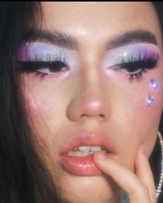 Bold Eyeshadow Looks, Kristina Webb, Bold Makeup Looks, Yennefer Of Vengerberg, Aesthetic Ig, Rave Makeup, Eye Makeup Designs, Colorful Eye Makeup