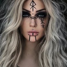 Easy Witchy Makeup Looks, Witchy Eye Makeup, Sea Witch Makeup, Edc Makeup Ideas, Nordic Outfit, Fantasy Hairstyles