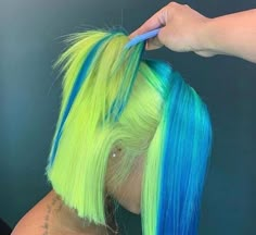 Braided Protective Styles Natural Hair, Hair Dye Ideas Short Hair, Multicolor Wigs, Green And Blue Hair, Creative Hair Color, Dyed Hair Inspiration, Dyed Natural Hair, Hair Done, Pretty Hair Color