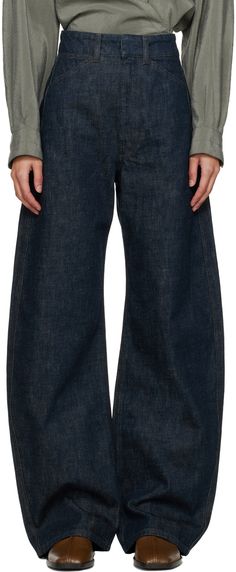 Heavyweight straight-leg non-stretch denim jeans. · High-rise · Belt loops · Five-pocket styling · Zip-fly · Twisted outseams · Contrast stitching in brown Supplier color: Denim indigo Curve Jeans, Mode Inspiration, Fashion Killa, Look Cool, Aesthetic Clothes, Fashion Inspo Outfits, Persona, Denim Jeans, Cool Outfits