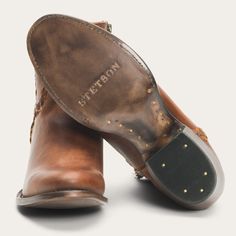 Brown Luxury Western Style Cowboy Boots With Leather Sole, Luxury Plain Toe Desert Boots For Business, Country Boots Leather, Luxury Leather Sole Cowboy Boots For Fall, Luxury Brown Cowboy Boots For Spring, Luxury Rugged Cowboy Boots For Rodeo, Luxury Leather Sole Boots For Rodeo, Luxury Leather-lined Cowboy Boots For Ranch, Luxury Leather Cowboy Boots For Business