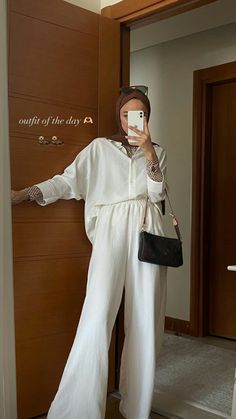 Hijabi Fashion Summer, Ootd Hijab Casual, Street Hijab Fashion, Muslim Outfits Casual, Hijab Style Casual, Hijabi Fashion Casual, Muslim Fashion Hijab