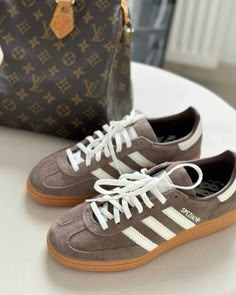 September Style, Brown Trainers, Adidas Handball Spezial, Fall Sneakers, Adidas Handball, Sneakers Adidas