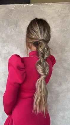 From 101.85 Hair Reels Instagram, Ponytail Blonde, Hairby Chrissy, Pony Ideas, Seamless Hair Extensions, Beachy Hair, Messy Ponytail, Halo Hair Extensions, Halo Hair