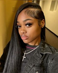 Bubble Ponytail, Black Ponytail Hairstyles, Dyed Hair Inspiration, Hair Ponytail Styles, Ponytail Styles, Baddie Hairstyles, Pretty Selfies, Aesthetic Hair