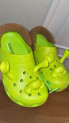 #shrek #crocs Shrek Shoes, Shrek Crocs, Wardrobe Styling, Shrek, Wardrobe Style, Kids Clothing, Me Too Shoes, Give It To Me, Kids Outfits