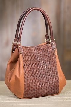 This luxury bag is meticulously crafted of lambskin leather, while the contrast leather weaving and trim are fashioned in sturdy cowhide leather. Beautiful Handbags Leather, Ebay Reinstatement, Luxury Bags Collection, Leather Tote Purse, Aesthetic Rooms, Handbag Heaven, Crossbody Tote Bag, Quality Handbags, Beautiful Handbags