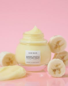 Banana Soufflé Moisture Cream is a soothing, lightweight moisturizer that resets, replenishes, and seals in a boost of lasting hydration without clogging pores, for all skin types, even acne-prone skin. It is non-comedogenic and non-acnegenic, making it especially good for sensitive skin. Blended with banana, chia seed, magnesium, turmeric, and cica, this sweet soufflé is your recipe for calmer, hydrated healthy-looking skin. Results: After Immediate Use* 97% agreed their skin felt hydrated and Lightweight Moisturizer, Glass Skin, Combination Skin, Radiant Skin