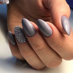 Nails Gray, Chic Manicure, Glitter Accent Nails, Short Almond Nails, Squoval Nails, Almond Acrylic Nails, Nails Polish, Neon Nails