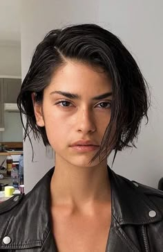 Low Maintenance Short Haircut, Super Hair, Shot Hair Styles, Trending Hairstyles, Short Hair Haircuts, Short Bob Hairstyles, Short Haircuts, Short Hair Cuts For Women, Hairstyles Haircuts