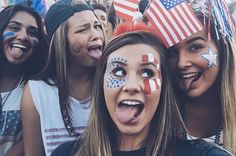 #hococostumes #senioryear #costumes Gameday Face Paint, School Spirit Face Paint, Football Face Paint, Hs Football, Spirit Days, Fb Games, Blue Spirit