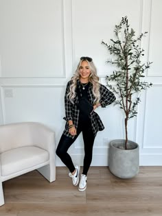 Shop our Influencers' top picks on Amazon Brunch Outfit, Outfit Inspo Fall, Edgy Outfits, Fall Fashion Outfits, Business Casual Outfits, Mom Outfits, Winter Fashion Outfits, Fall Winter Outfits, Outfits With Leggings