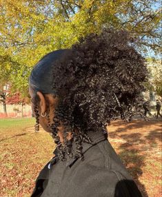 Type 4 Hair Aesthetic, Curly Hairstyles Afro, Ponytail For Natural Hair, Hair Curly Ponytail, Cute Natural Hairstyles 4c, Faith Core, Grey Hair Colour, Girl Cry, 4c Afro