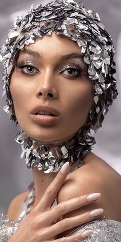 Male Headpiece, Annie Leibovitz Photography, Shiny Fashion, Mermaid Parade, Veil Headpiece, Hair Jewels, Beauty Shoot, Fantastic Art, Aesthetic Makeup